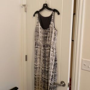 Like mynded silk maxi dress